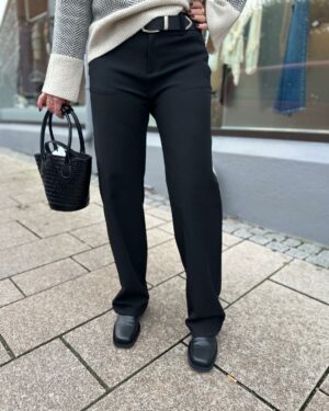 Silvia Tapered Black