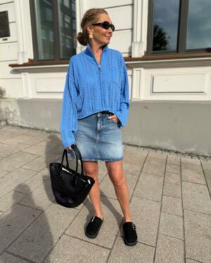 Tine Crochet Cardigan Blue