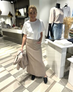 JoelleGZ pinstripe HW skirt Sand Pinstripe