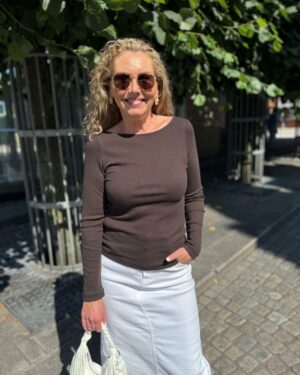 Petronella Rib Boatneck Dark Brown